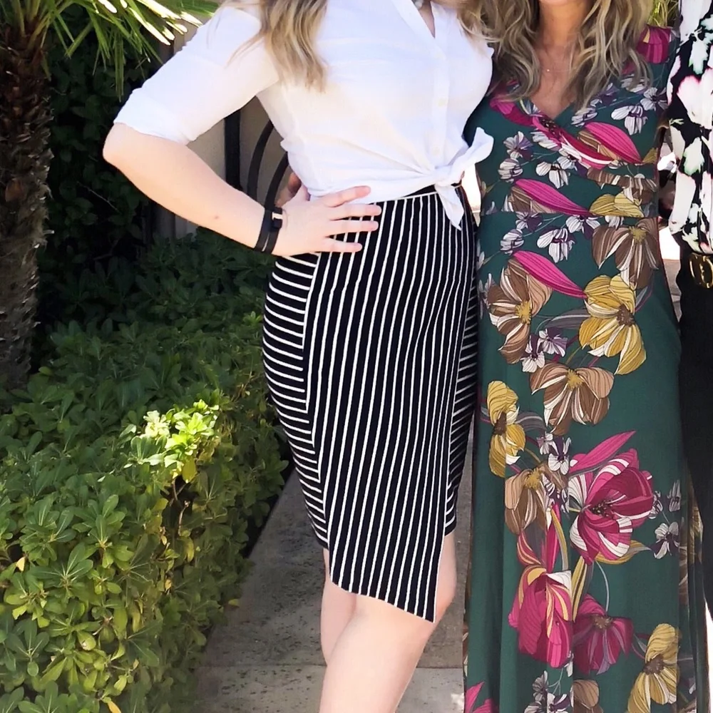 Anthropologie Hutch Chauncey Navy Blue White Asymmetric Striped Skirt Sz 10 - Picture 9 of 9